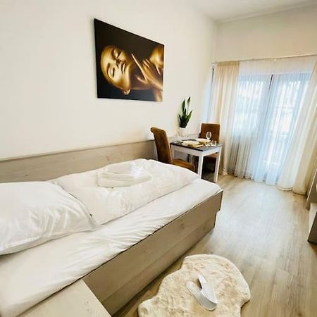 באד גריסבאך Fewo 20 - Appartement Im Rottalblick - Youngmodern Wohnen Mit Bademantelgang Zur Therme, Tv, Balkon Und Persoenlichem Gaesteempfang Von Astarte Estate מראה חיצוני תמונה