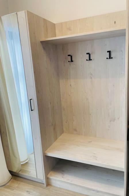 באד גריסבאך Fewo 20 - Appartement Im Rottalblick - Youngmodern Wohnen Mit Bademantelgang Zur Therme, Tv, Balkon Und Persoenlichem Gaesteempfang Von Astarte Estate מראה חיצוני תמונה
